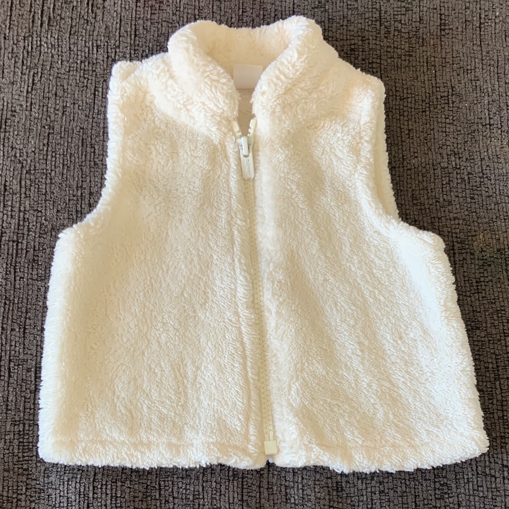 🍓3/$10 Old Navy Cream Kids Vest size 6-12m